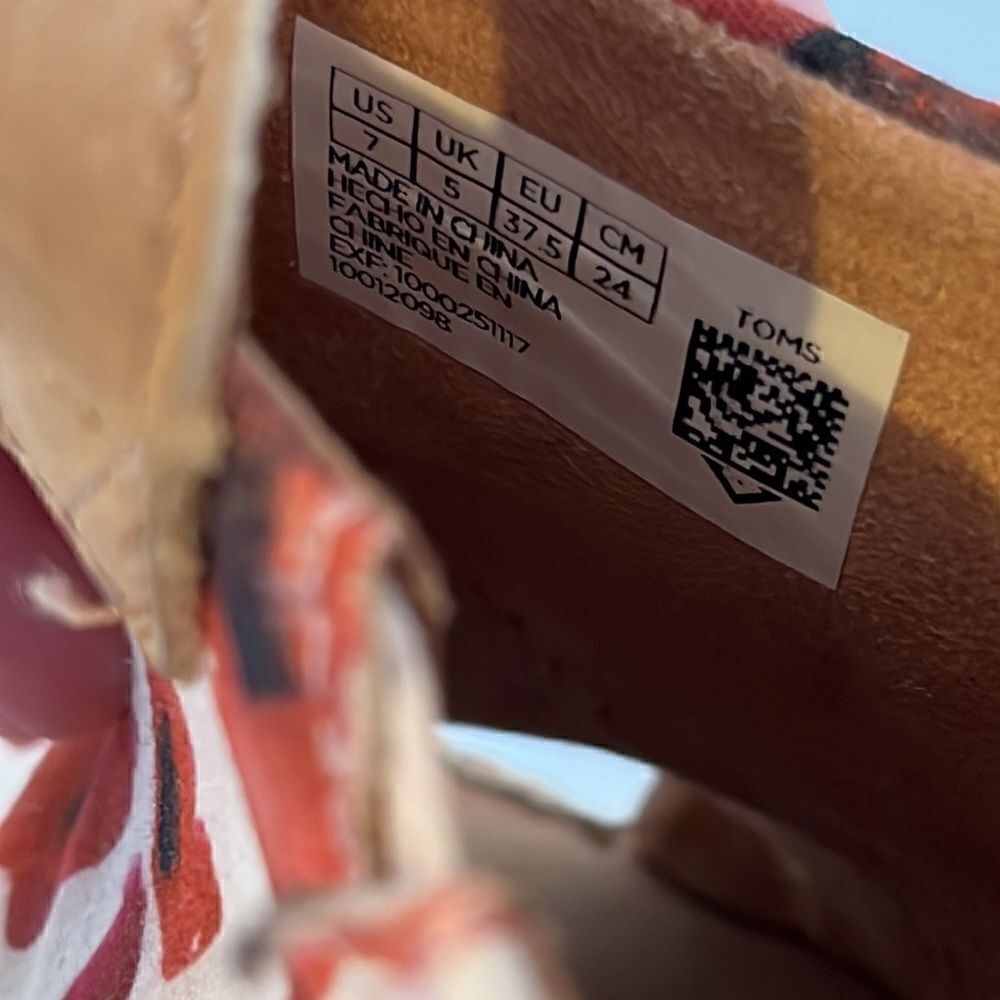 Toms Poppy Monica Wedge  (Size 7) - Picture 10 of 10
